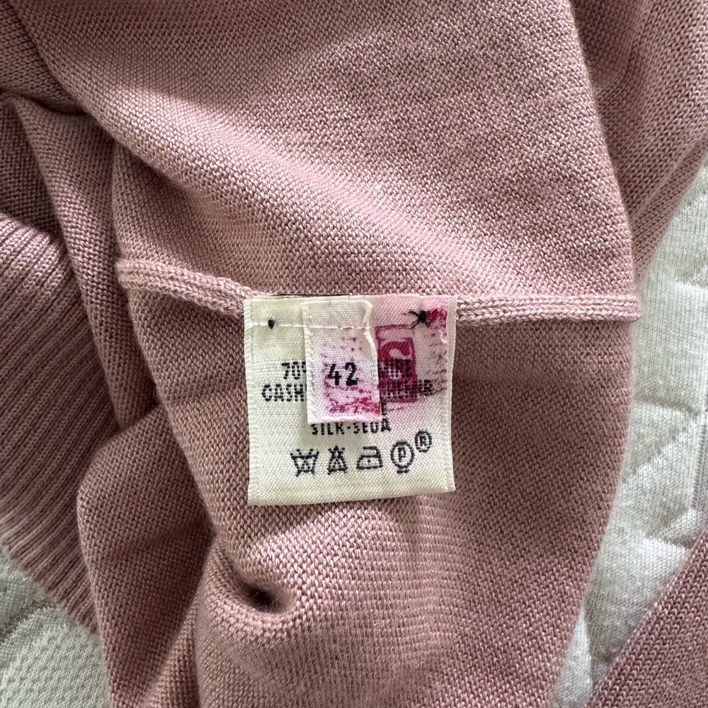 Hermès Women's Pink Cardigan Sweater - Picture 6 of 8